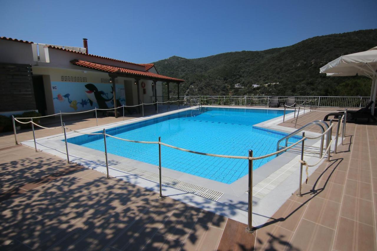Poros Beach Studios Extérieur photo