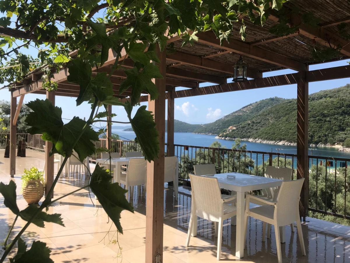 Poros Beach Studios Extérieur photo