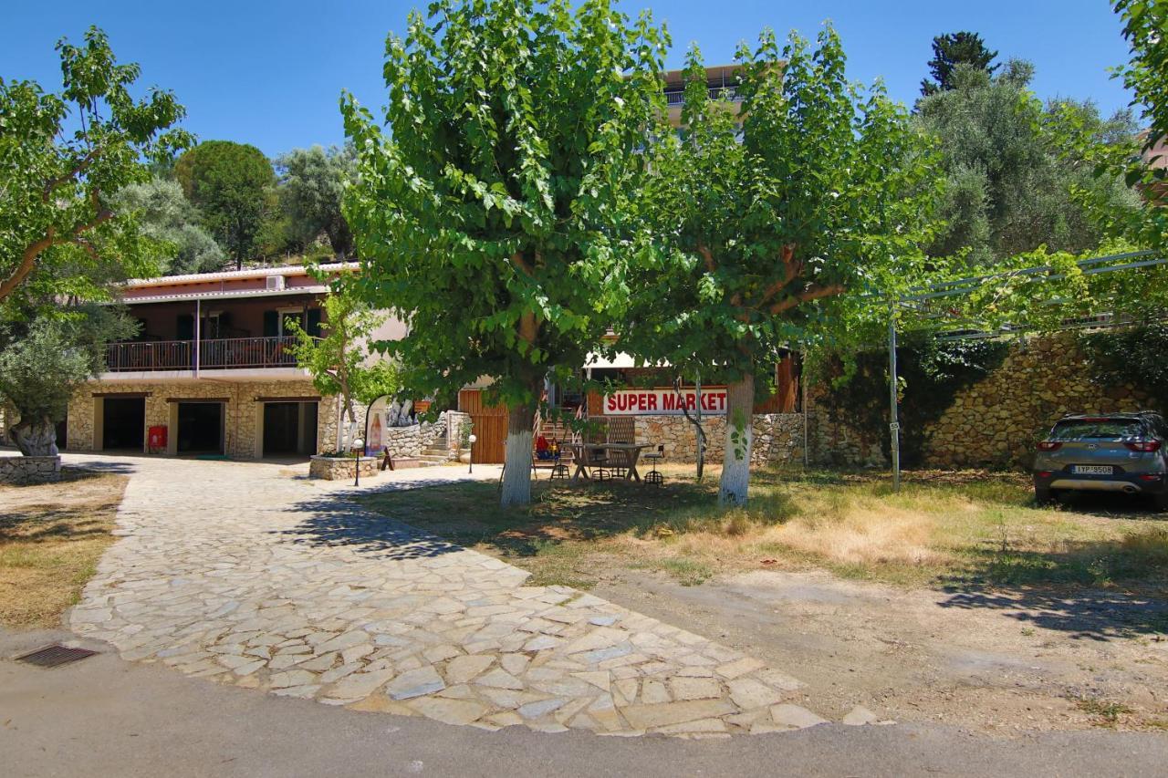 Poros Beach Studios Extérieur photo