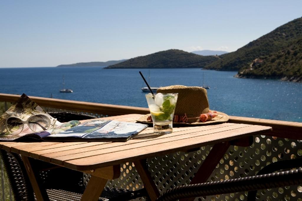 Poros Beach Studios Extérieur photo