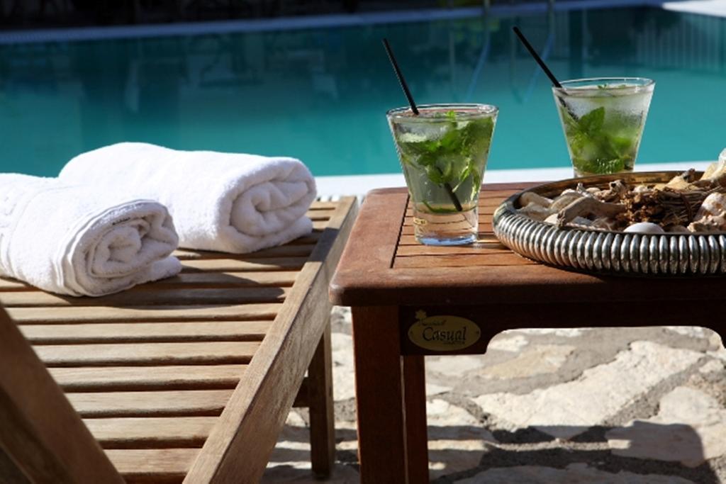 Poros Beach Studios Extérieur photo