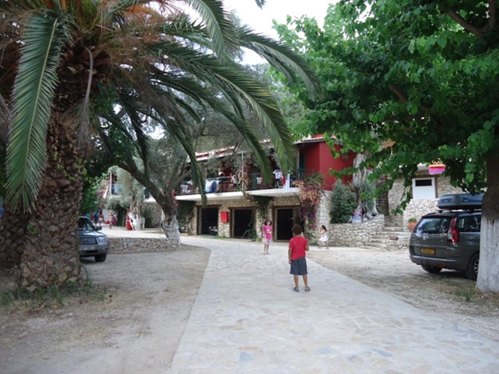 Poros Beach Studios Chambre photo