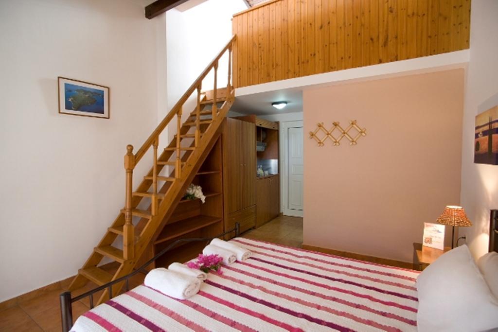 Poros Beach Studios Chambre photo