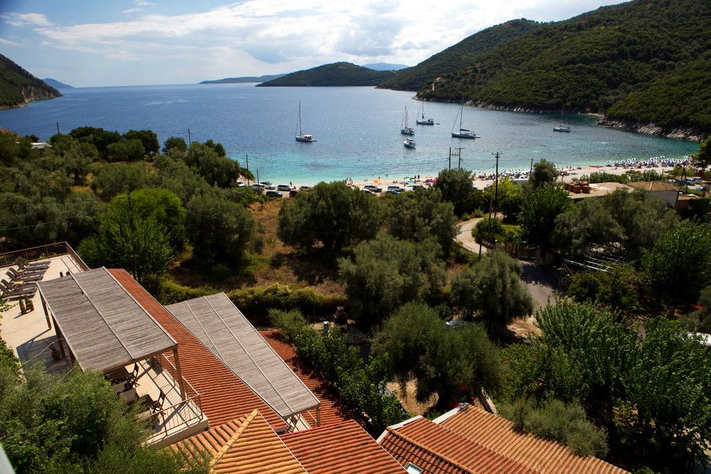 Poros Beach Studios Extérieur photo